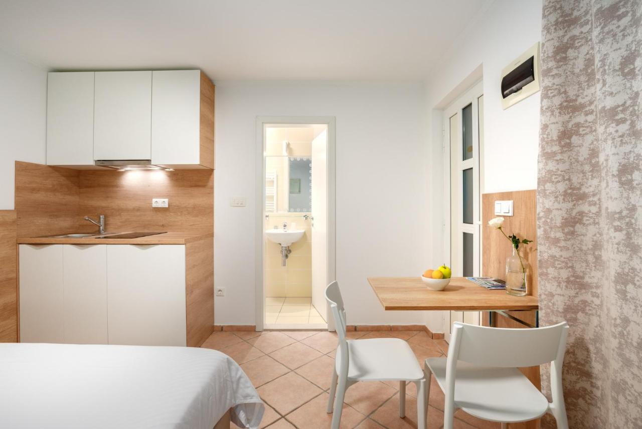 Apartments & Rooms Buble Traù Esterno foto