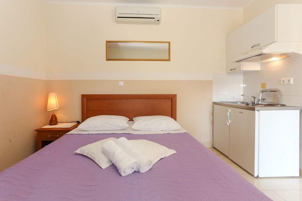 Apartments & Rooms Buble Traù Esterno foto